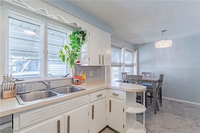 2810 Utica Avenue, Lorain, OH 44052