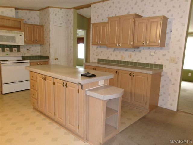 392 county road 517 Road, Valley Grande, AL 36703