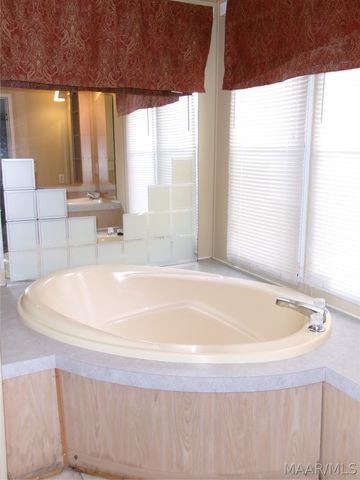 392 county road 517 Road, Valley Grande, AL 36703