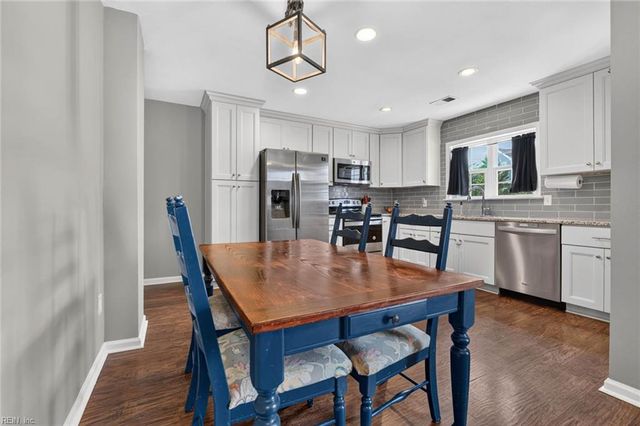 1085 Bells Mill RD, Chesapeake, VA 23322