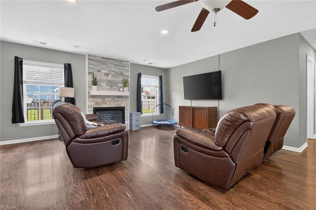 1085 Bells Mill RD, Chesapeake, VA 23322