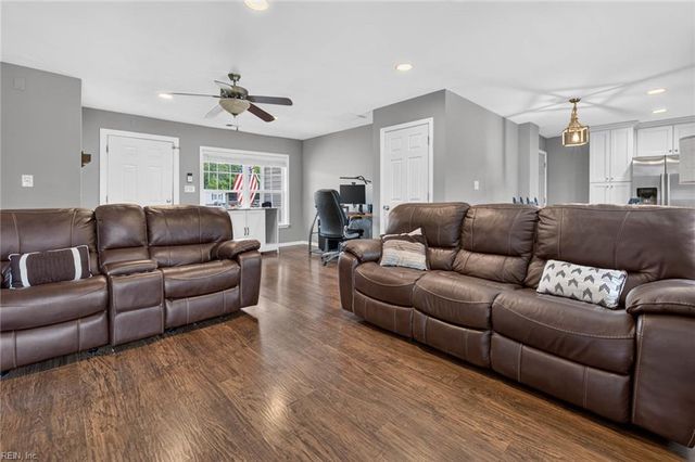 1085 Bells Mill RD, Chesapeake, VA 23322