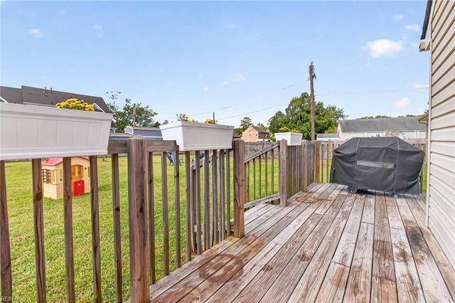 1085 Bells Mill RD, Chesapeake, VA 23322