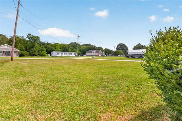 1085 Bells Mill RD, Chesapeake, VA 23322