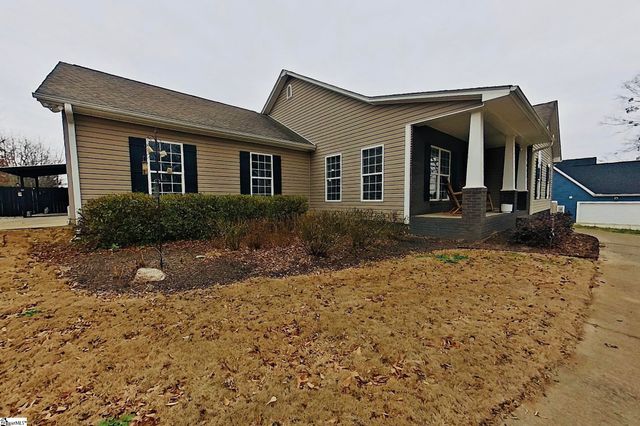 1013 Pearson Road, Woodruff, SC 29388