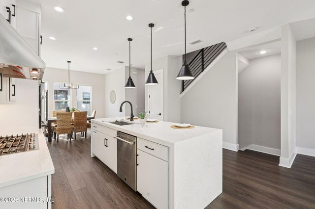 1630 BRIDGETON Drive, Jacksonville, FL 32207