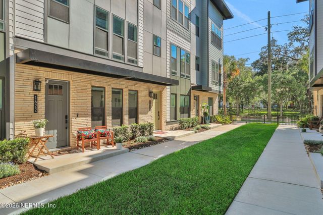 1630 BRIDGETON Drive, Jacksonville, FL 32207