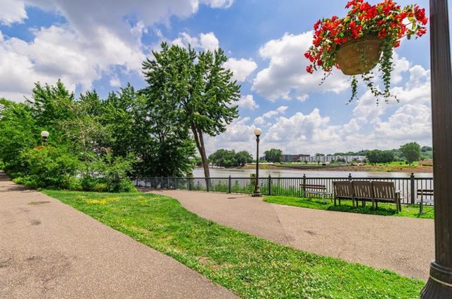 284 Spring Street 311, Saint Paul, MN 55102