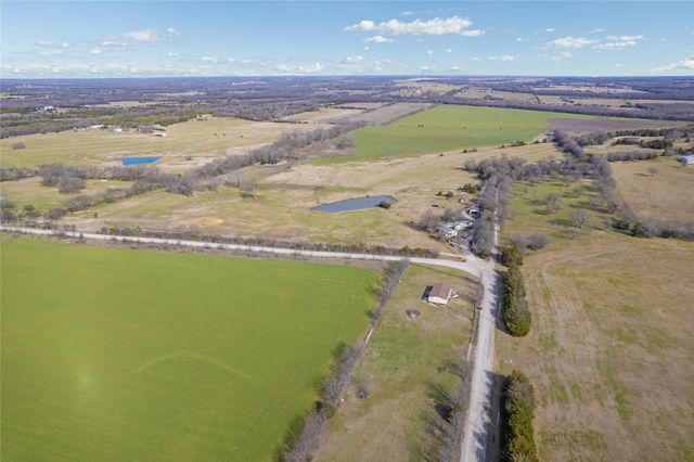 001 County Road 4525, Trenton, TX 75490