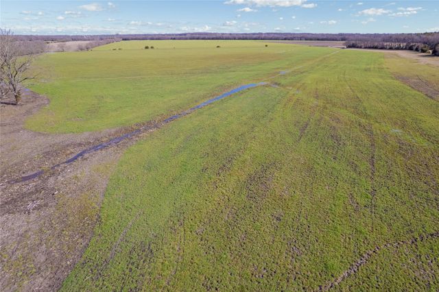 001 County Road 4525, Trenton, TX 75490