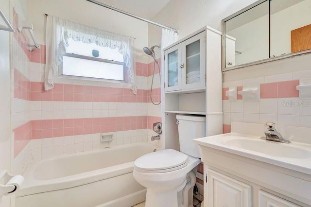 4004 LOUISBURG LANE, Orlando, FL 32808