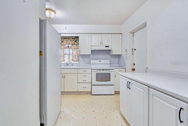 4004 LOUISBURG LANE, Orlando, FL 32808