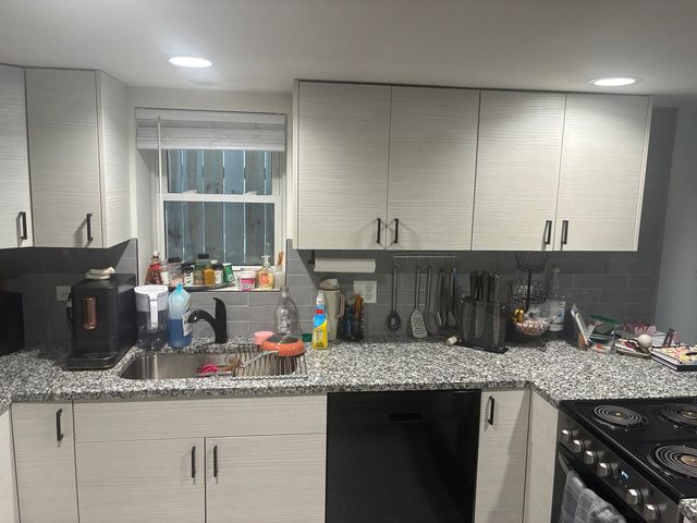 1336 W Diversey Parkway G, Chicago, IL 60614