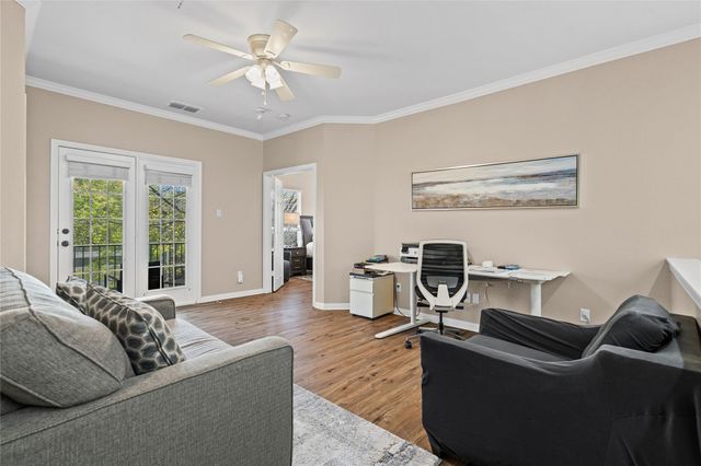 411 W St Elmo RD 24, Austin, TX 78745