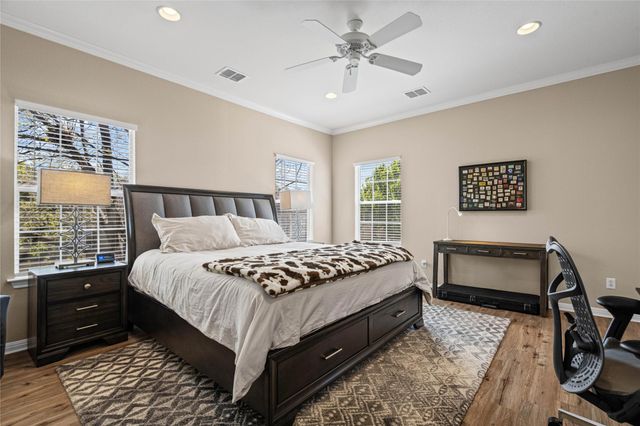 411 W St Elmo RD 24, Austin, TX 78745