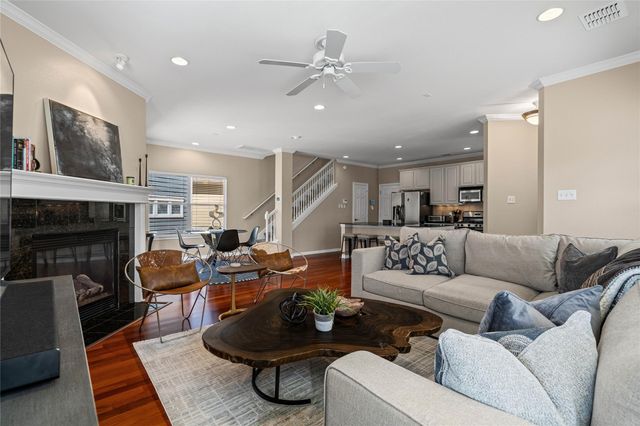 411 W St Elmo RD 24, Austin, TX 78745