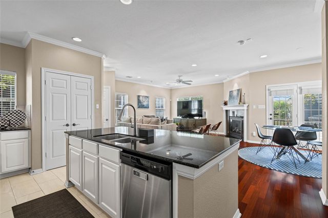 411 W St Elmo RD 24, Austin, TX 78745