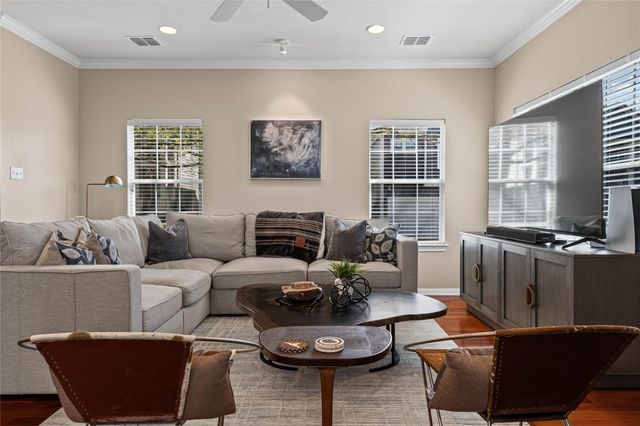 411 W St Elmo RD 24, Austin, TX 78745