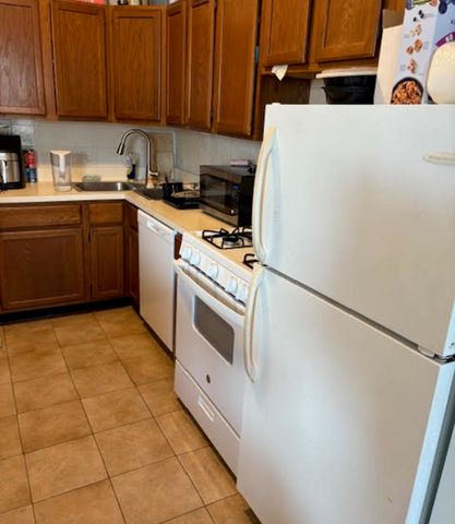 3314 N HALSTED Street 2F, Chicago, IL 60657