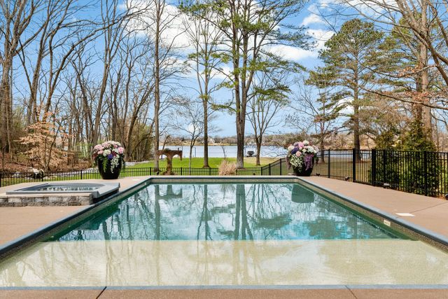 3863 Saundersville Ferry Rd, Mount Juliet, TN 37122