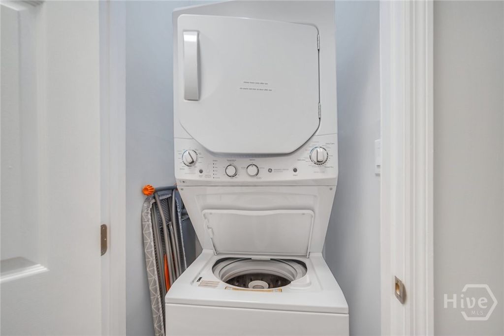 Image 16 of property listing at 321 W 31st Street 1, Savannah, GA 31401
