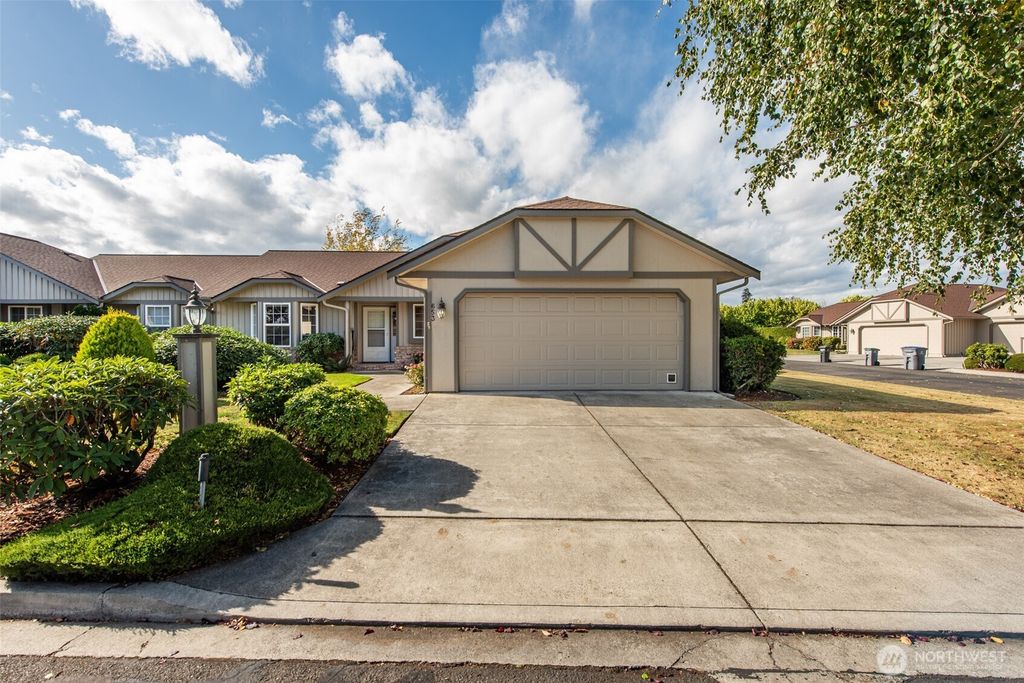 653 W Minstrel Road, Sequim, WA 98382