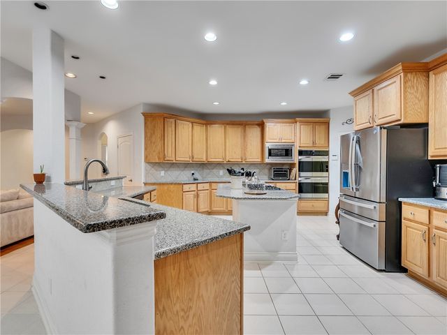 9058 Amelia Drive, Anderson, TX 77830