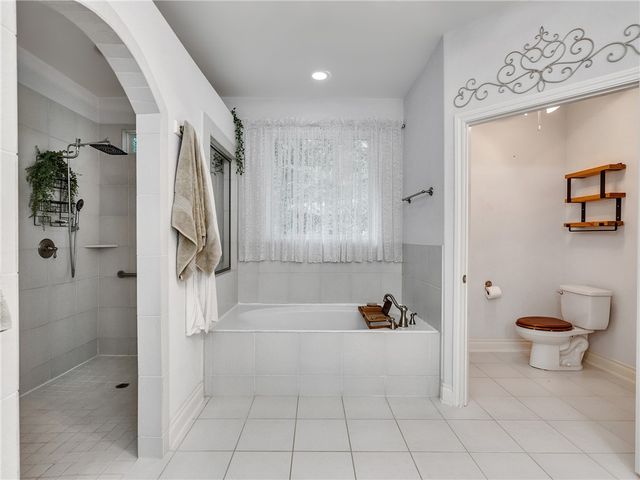 9058 Amelia Drive, Anderson, TX 77830