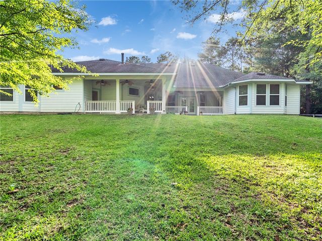 9058 Amelia Drive, Anderson, TX 77830