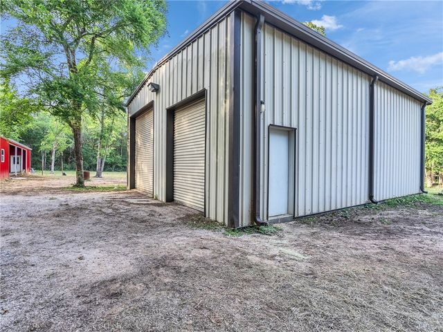 9058 Amelia Drive, Anderson, TX 77830