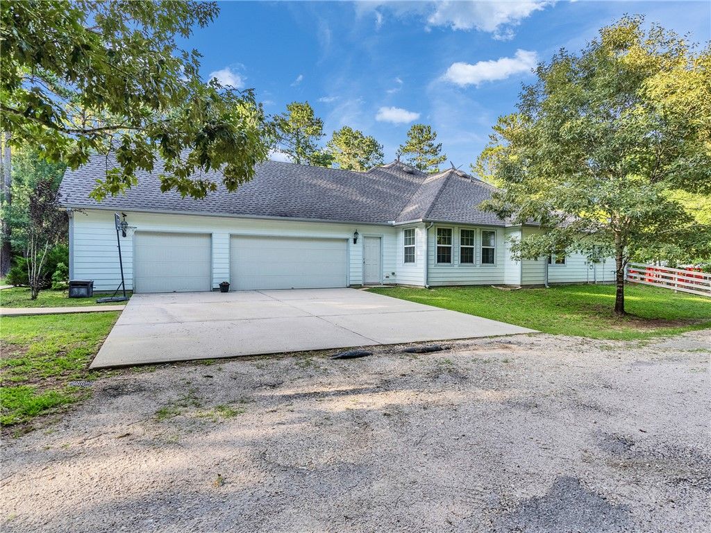 9058 Amelia Drive, Anderson, TX 77830 — photo 5