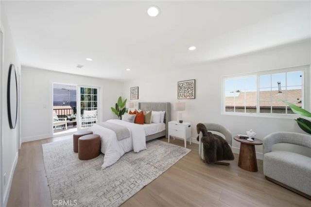 819 Rosemont, Los Angeles, CA 90026