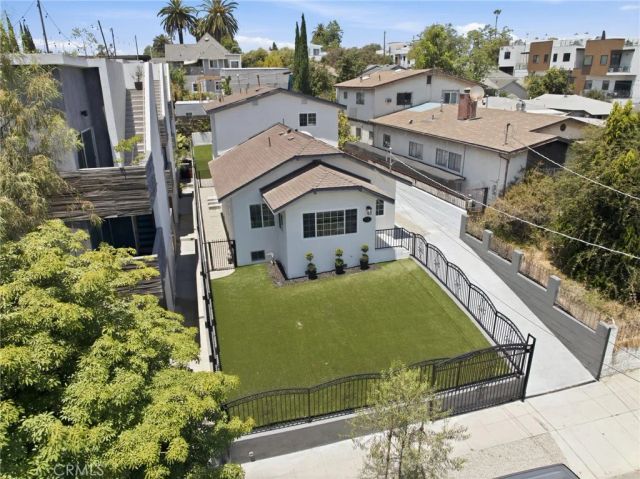 819 Rosemont, Los Angeles, CA 90026