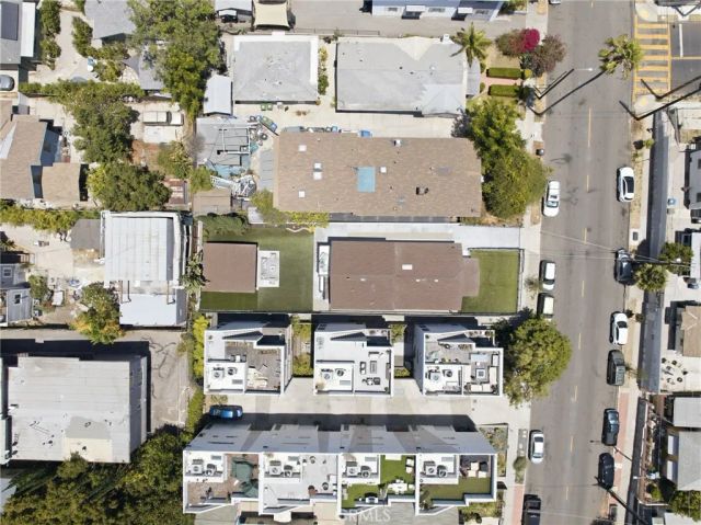 819 Rosemont, Los Angeles, CA 90026
