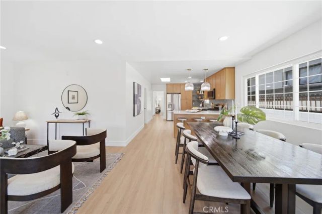 819 Rosemont, Los Angeles, CA 90026