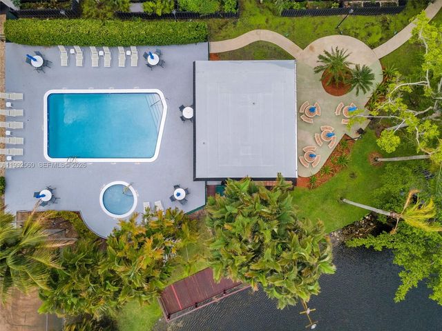 1021 Mockingbird Ln 302, Plantation, FL 33324