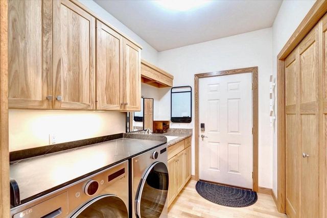 6754 Frank Lloyd Wright Avenue, Middleton, WI 53562