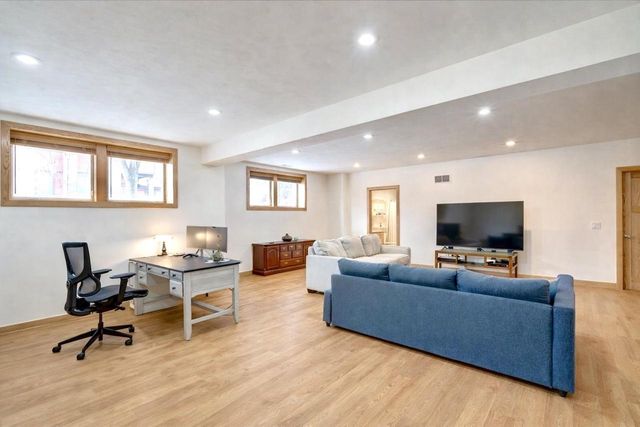 6754 Frank Lloyd Wright Avenue, Middleton, WI 53562