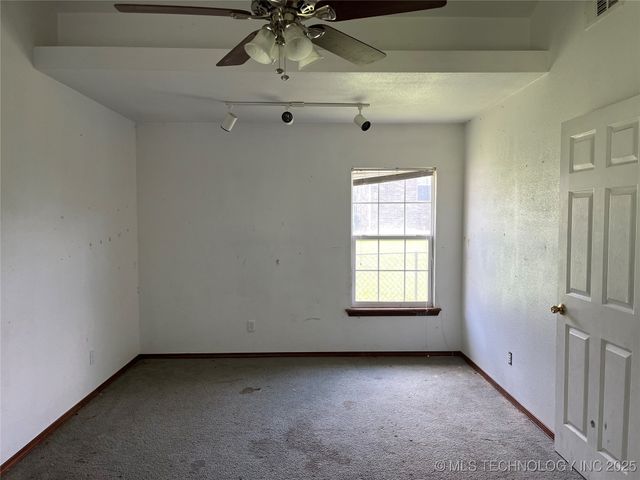 616 W Hickory Avenue, Fort Gibson, OK 74434