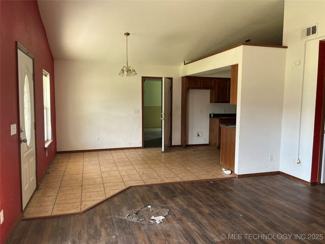 616 W Hickory Avenue, Fort Gibson, OK 74434