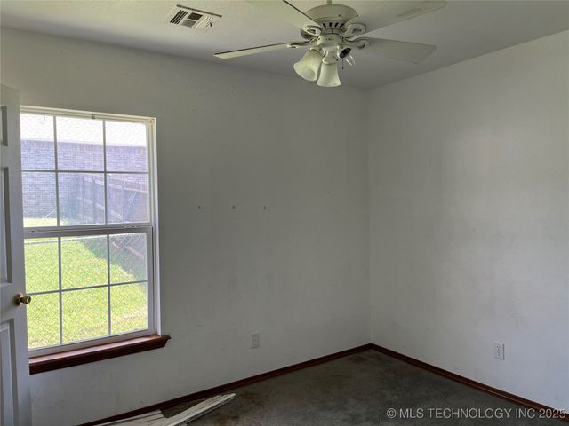 616 W Hickory Avenue, Fort Gibson, OK 74434