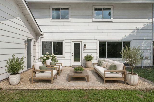 10101 Parkfield DR, Austin, TX 78758