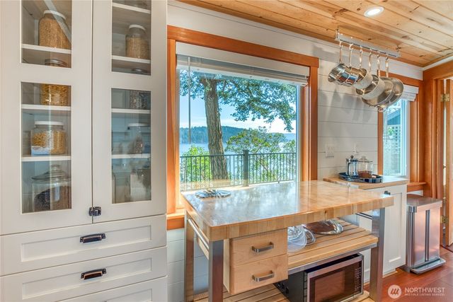 71 Olga Park Lane, Orcas Island, WA 98279