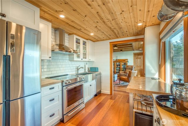 71 Olga Park Lane, Orcas Island, WA 98279