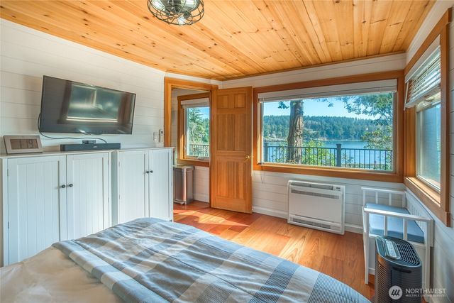 71 Olga Park Lane, Orcas Island, WA 98279