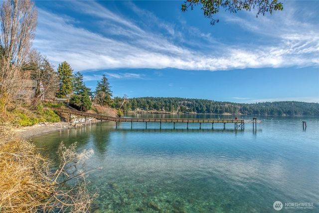 71 Olga Park Lane, Orcas Island, WA 98279