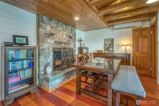71 Olga Park Lane, Orcas Island, WA 98279
