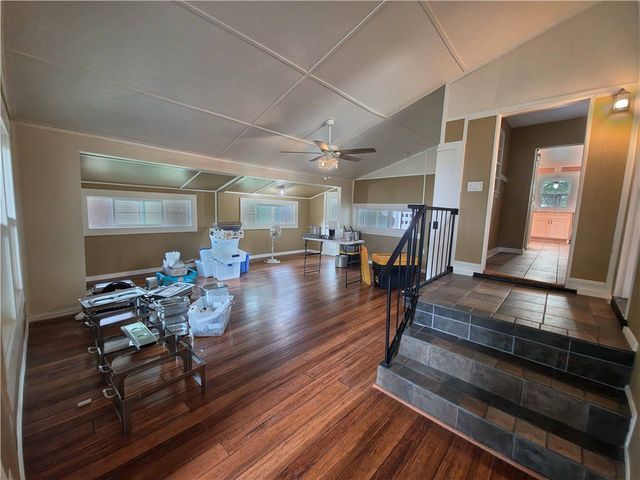 1715 Garland Avenue, Fayetteville, AR 72703