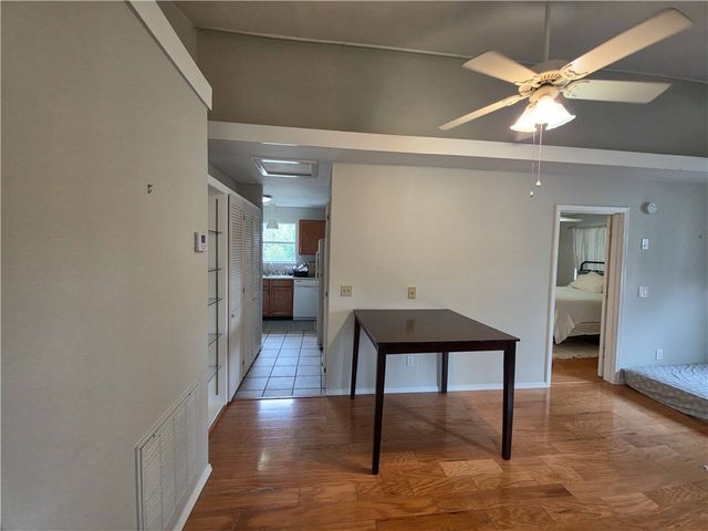 1715 Garland Avenue, Fayetteville, AR 72703