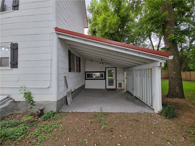 1715 Garland Avenue, Fayetteville, AR 72703